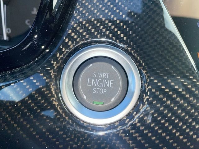 Used 2025 Cadillac XT6 Sport w/ Technology Package image 15