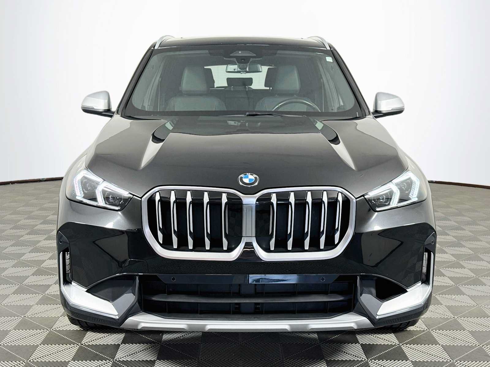 Used 2023 BMW X1 xDrive28i w/ Convenience Package AWD/4WD image 2