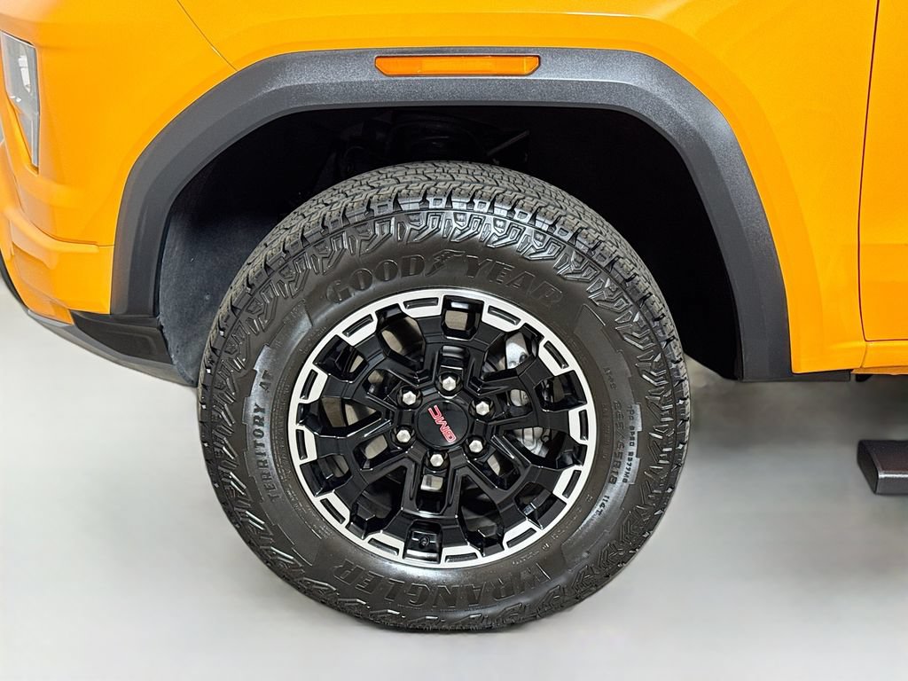 Certified 2026 GMC Canyon AT4 w/ AT4 Premium Package AWD/4WD image 29