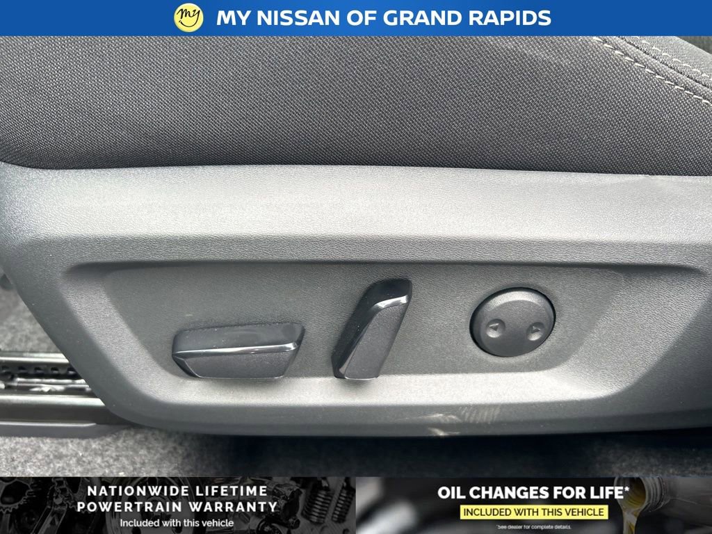 New 2026 Nissan Rogue SV w/ Cold Weather Package AWD/4WD image 13