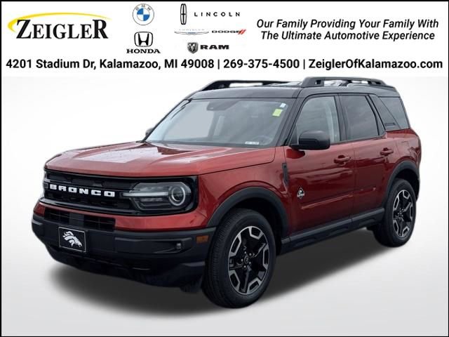 Used 2024 Ford Bronco Sport Outer Banks AWD/4WD image 1