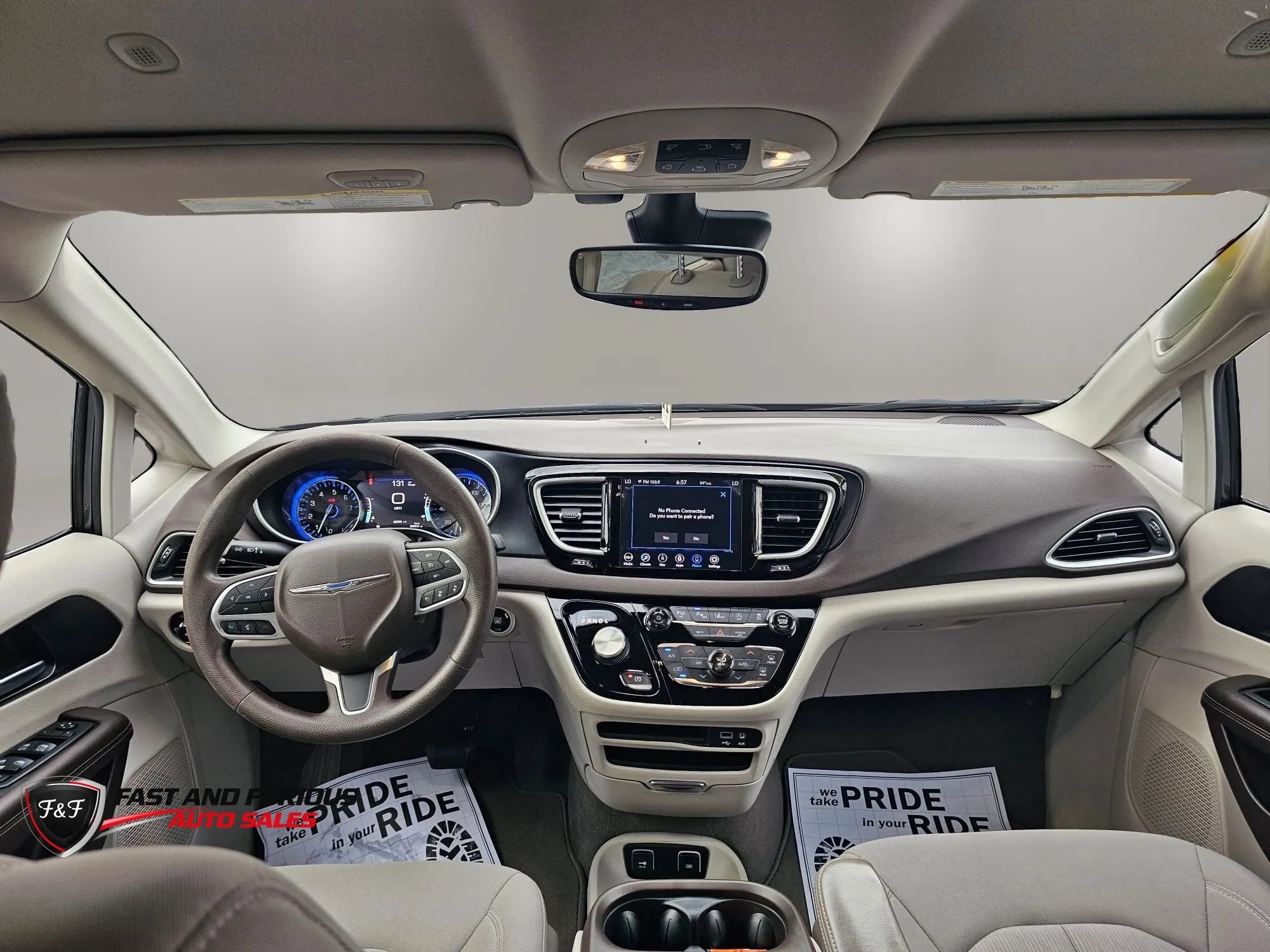 Used 2020 Chrysler Pacifica Touring w/ Advanced Safetytec Group FWD image 17