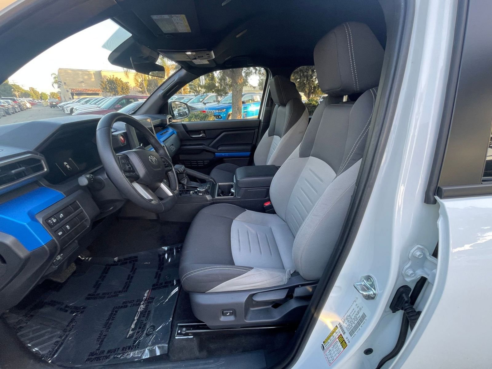 Used 2025 Toyota Tacoma TRD Off-Road image 23