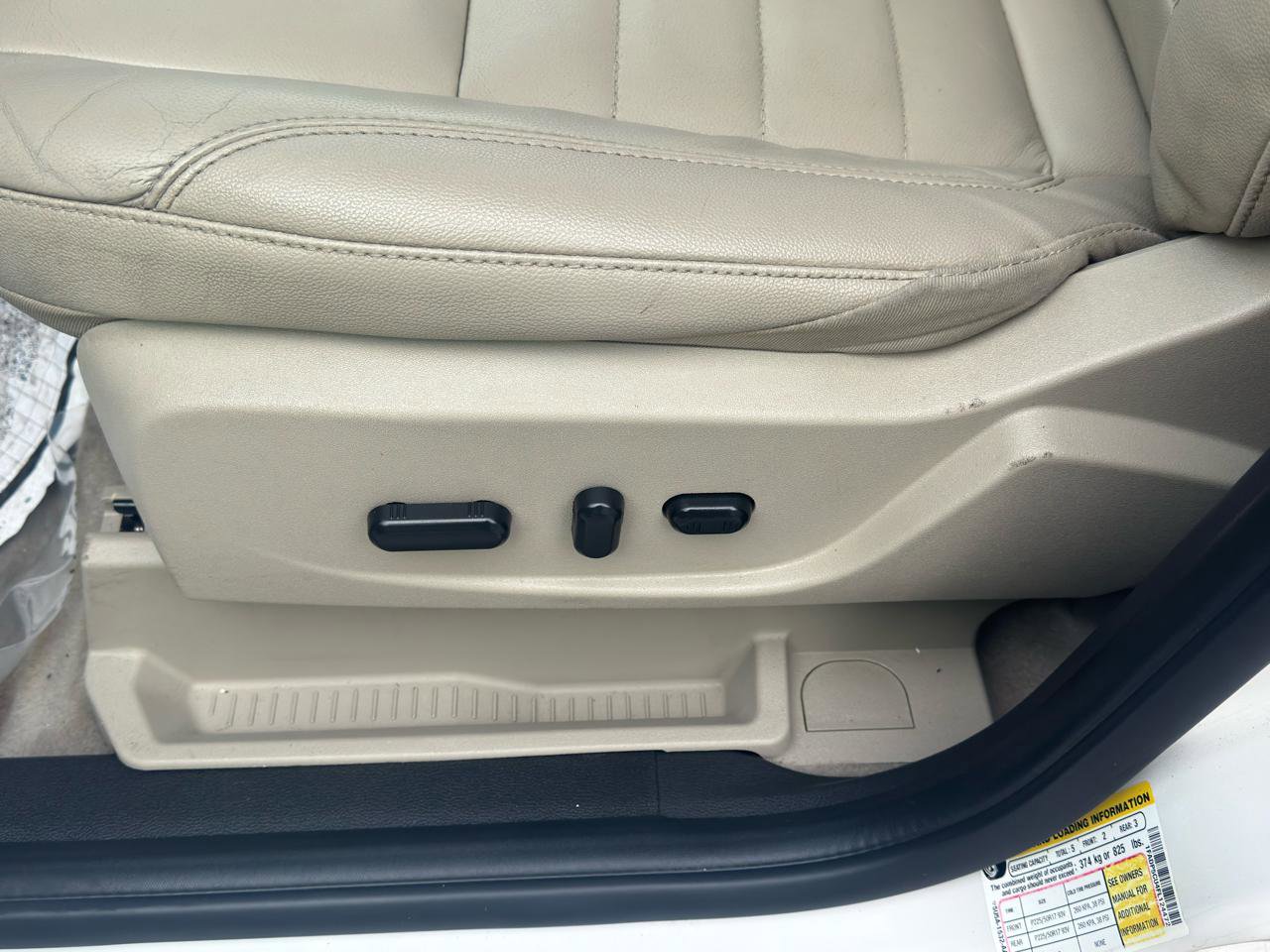 Used 2015 Ford C-MAX Energi SEL w/ Equipment Group 301A image 15