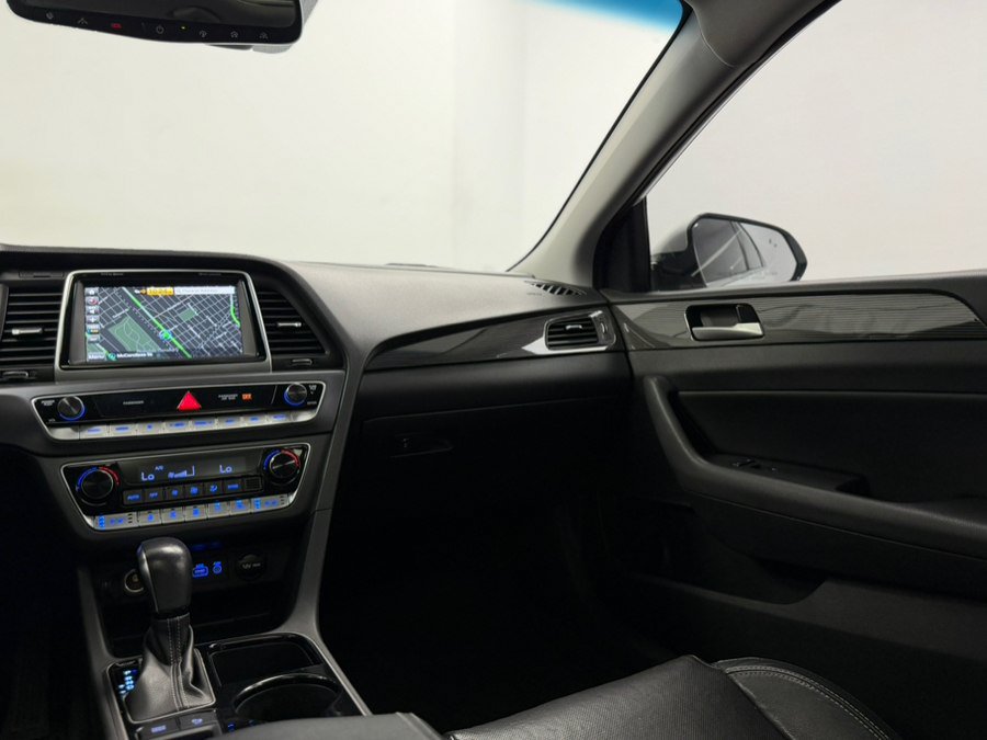 Used 2019 Hyundai Sonata Limited w/ Ultimate Package 04 FWD image 48