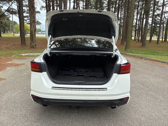 Used 2023 Nissan Altima 2.5 SR w/ SR Premium Package image 18