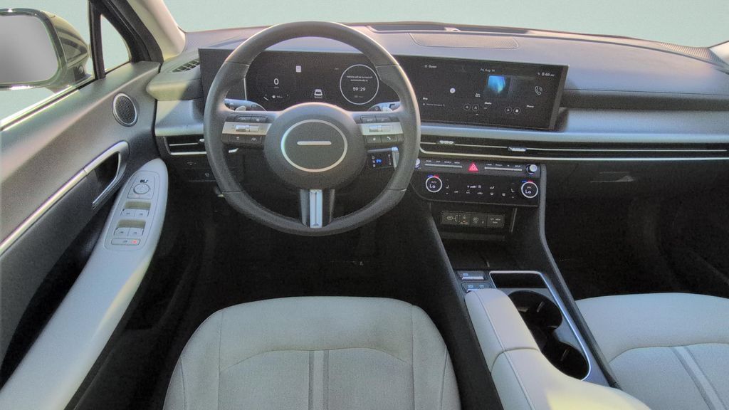 Used 2024 Hyundai Sonata SEL w/ Convenience Package FWD image 11