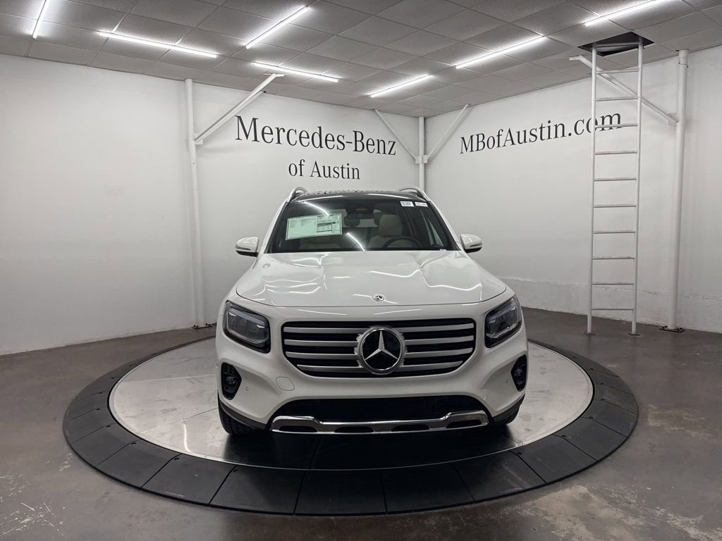 Used 2026 Mercedes-Benz GLB 250 image 2