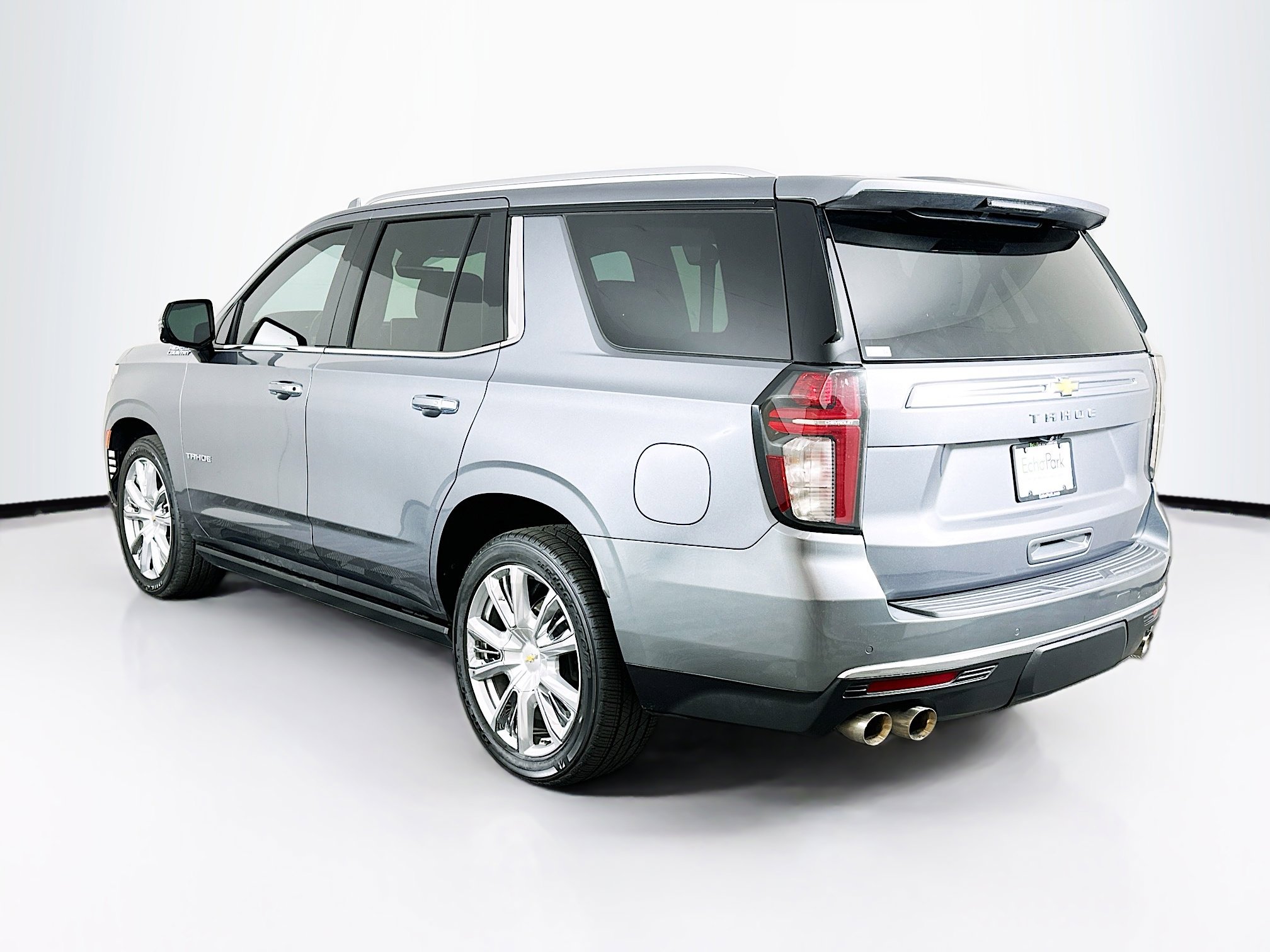 Used 2022 Chevrolet Tahoe High Country AWD/4WD image 5