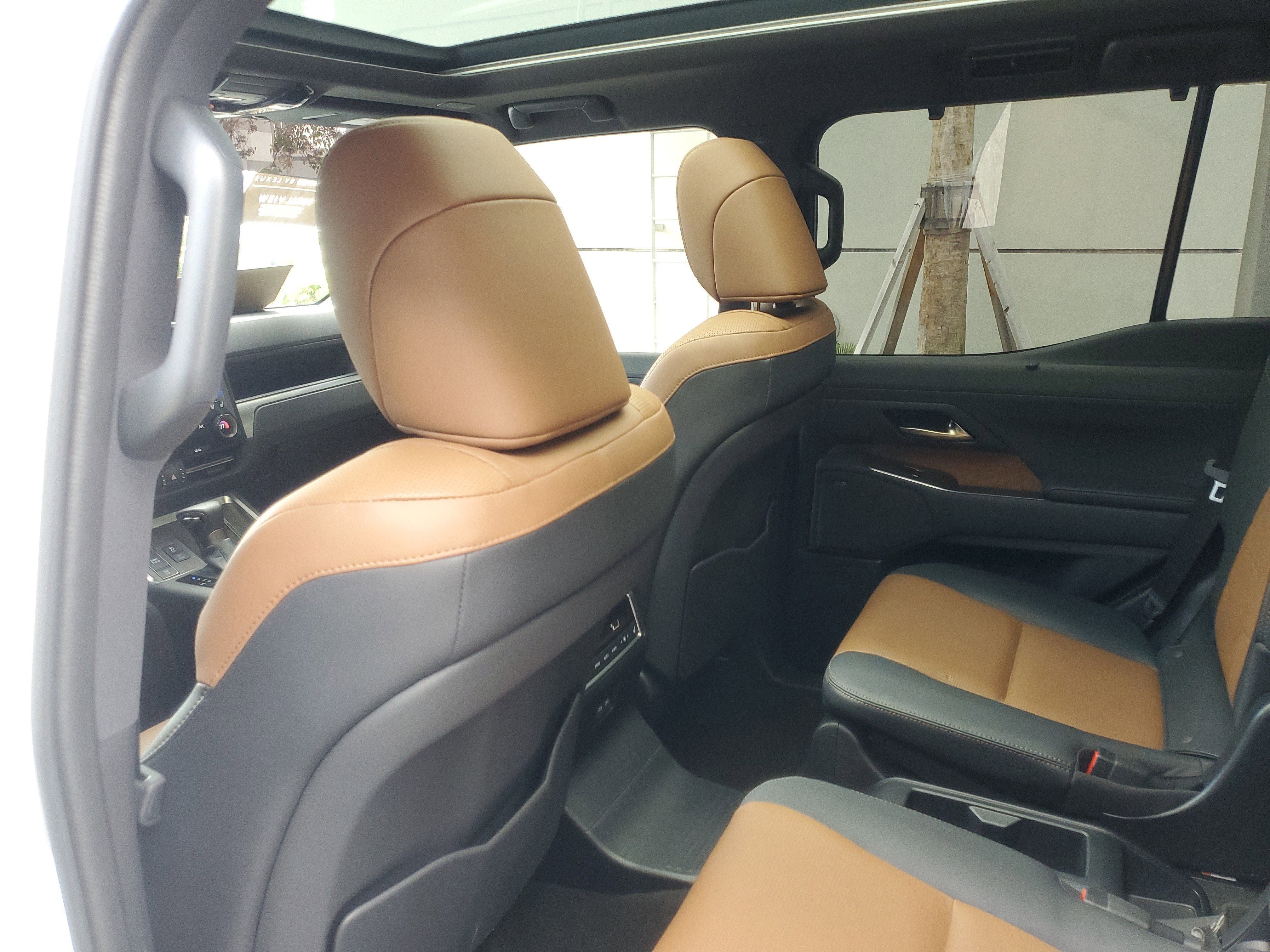 Used 2025 Lexus GX 550 image 12