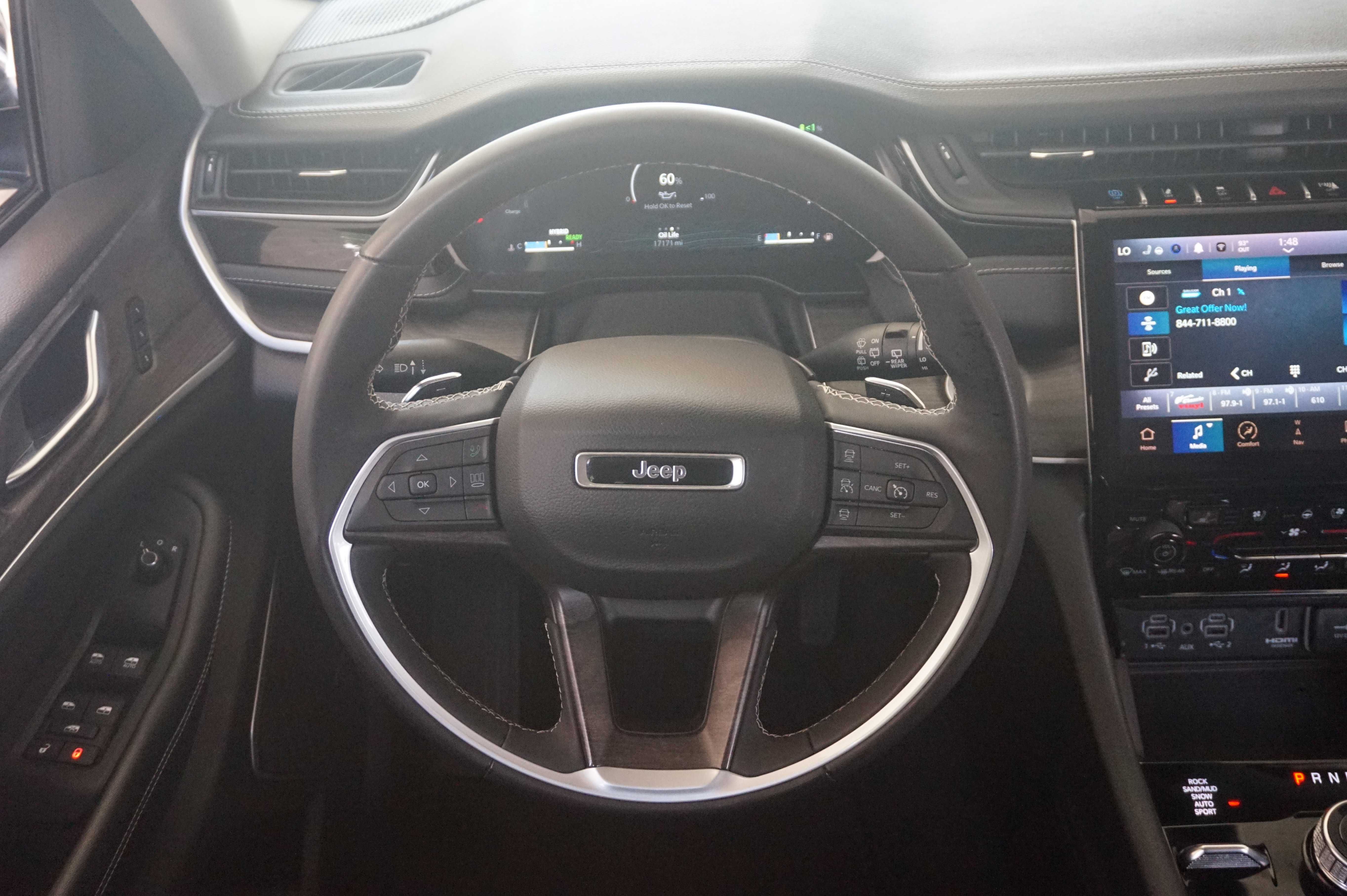 Used 2023 Jeep Grand Cherokee 4WD 4xe w/ Luxury Tech Group II image 26