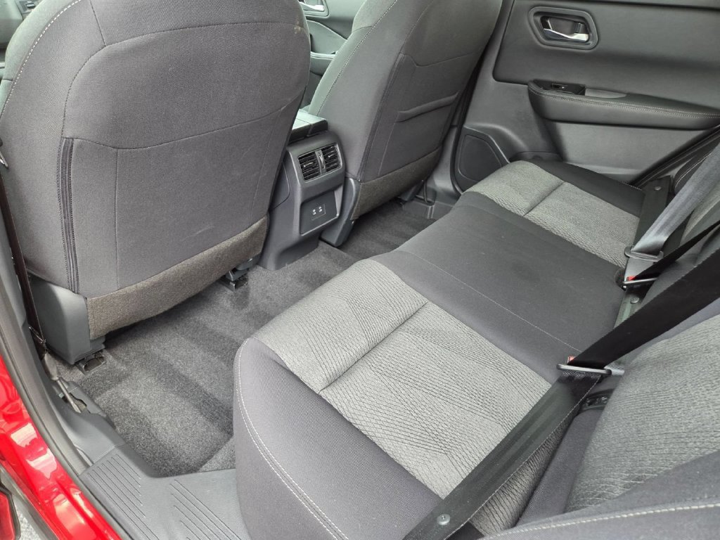 Used 2026 Nissan Rogue SV AWD/4WD image 23
