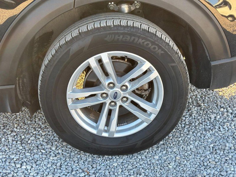 Used 2023 Ford Explorer XLT w/ Equipment Group 202A image 11