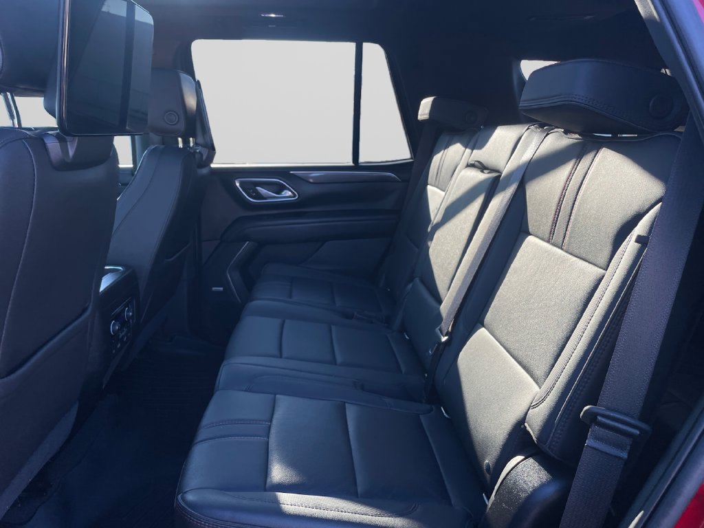 Used 2021 Chevrolet Tahoe RST w/ Luxury Package AWD/4WD image 19