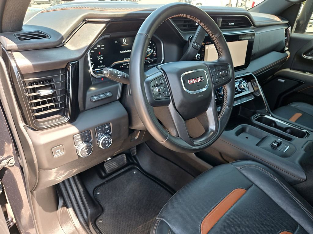 Used 2024 GMC Sierra 2500 AT4 w/ AT4 Premium Plus Package AWD/4WD image 11