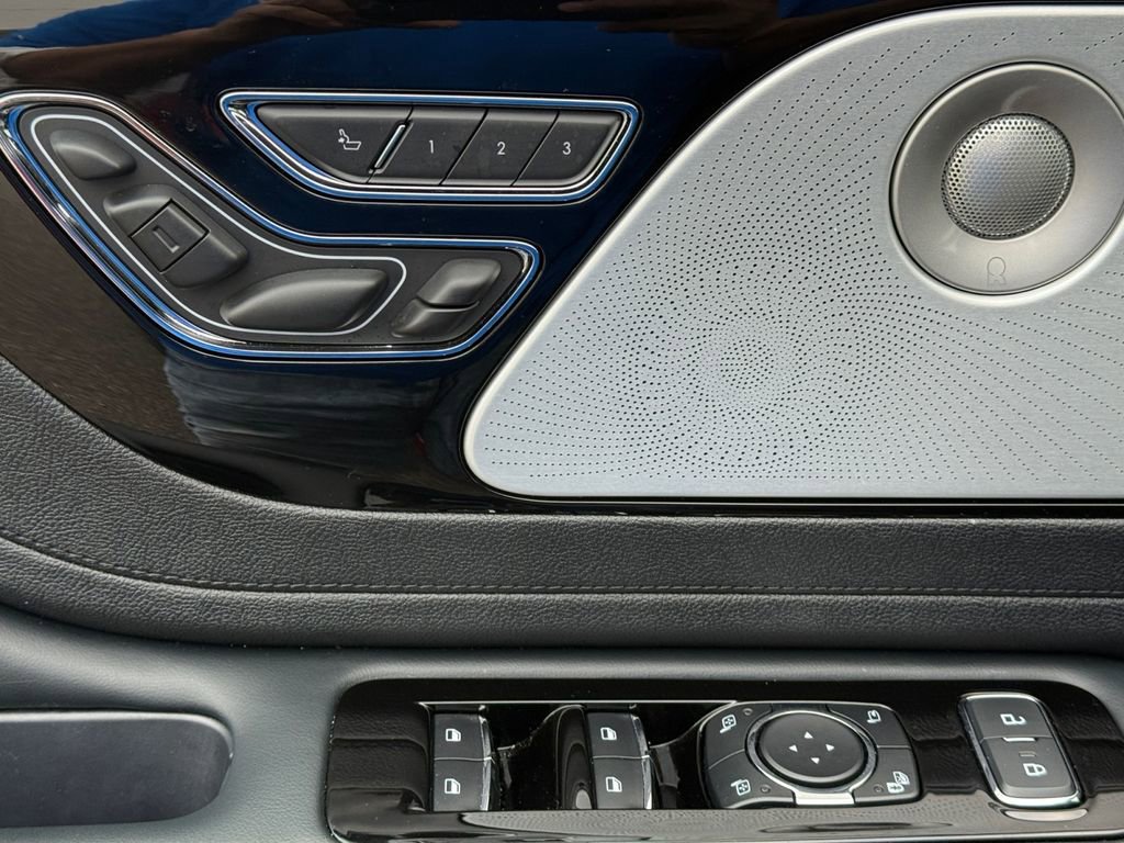Used 2025 Lincoln Aviator Reserve w/ Equipment Group 201A image 18
