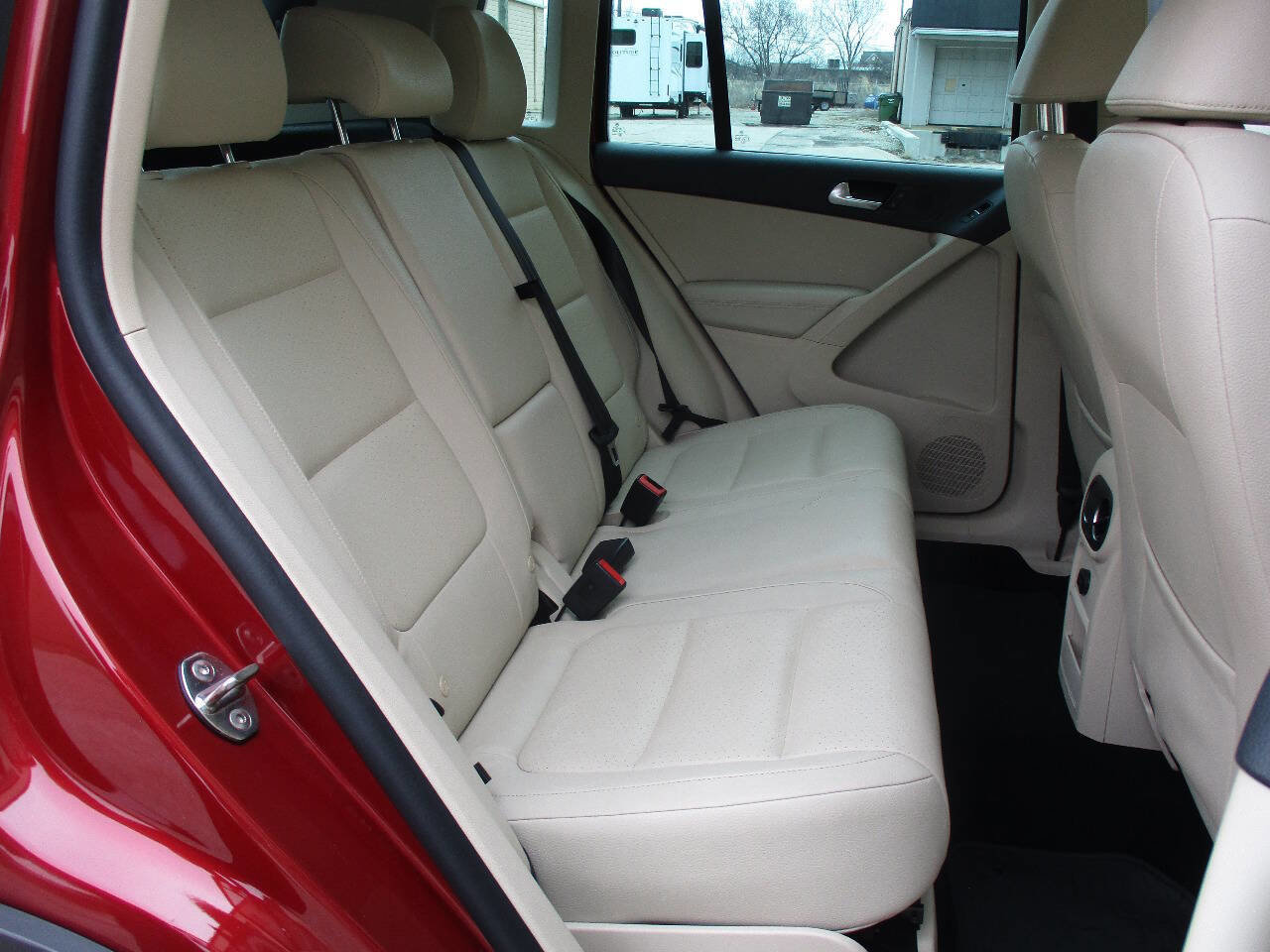 Used 2016 Volkswagen Tiguan SE image 25