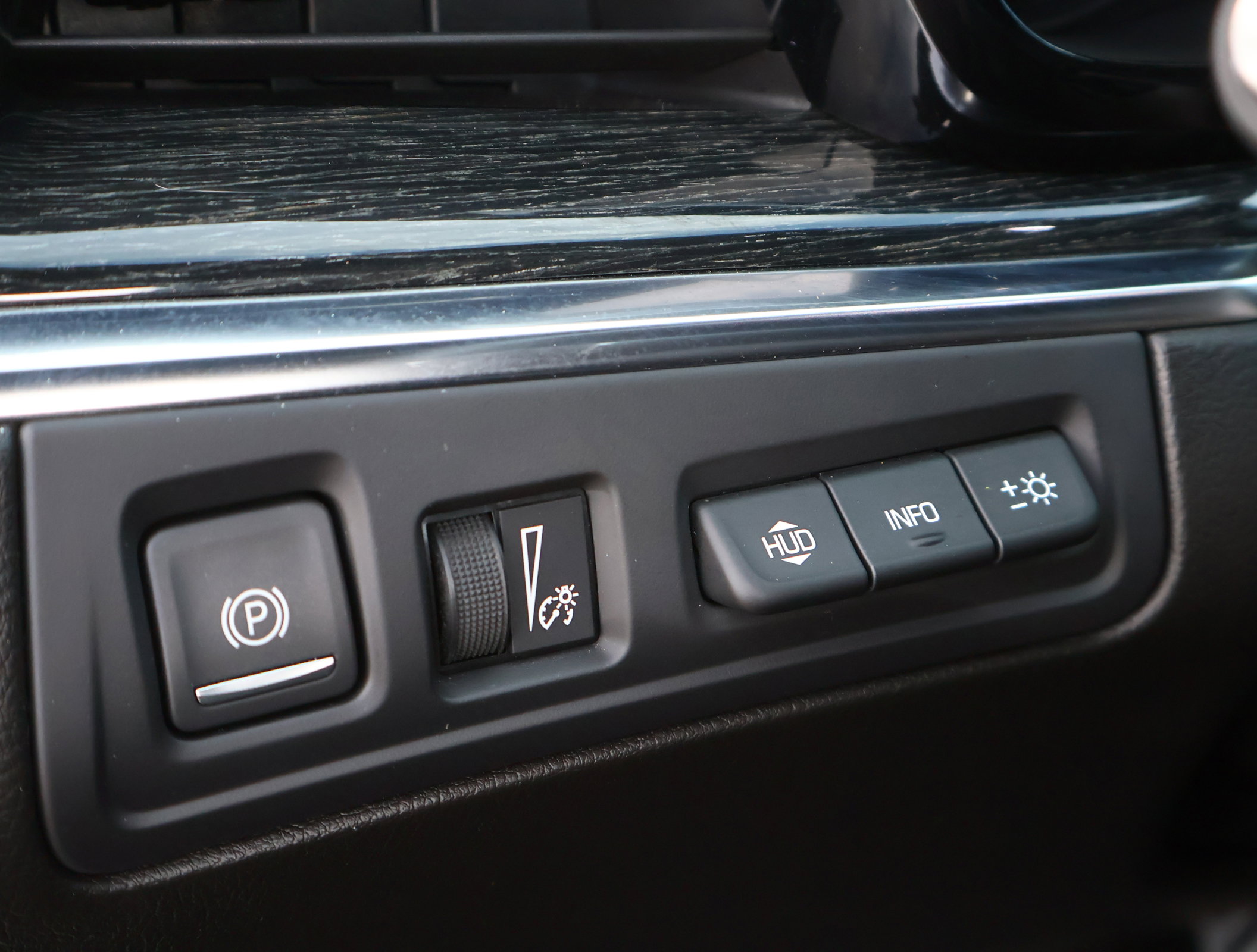 Used 2021 Cadillac XT5 Premium Luxury image 14