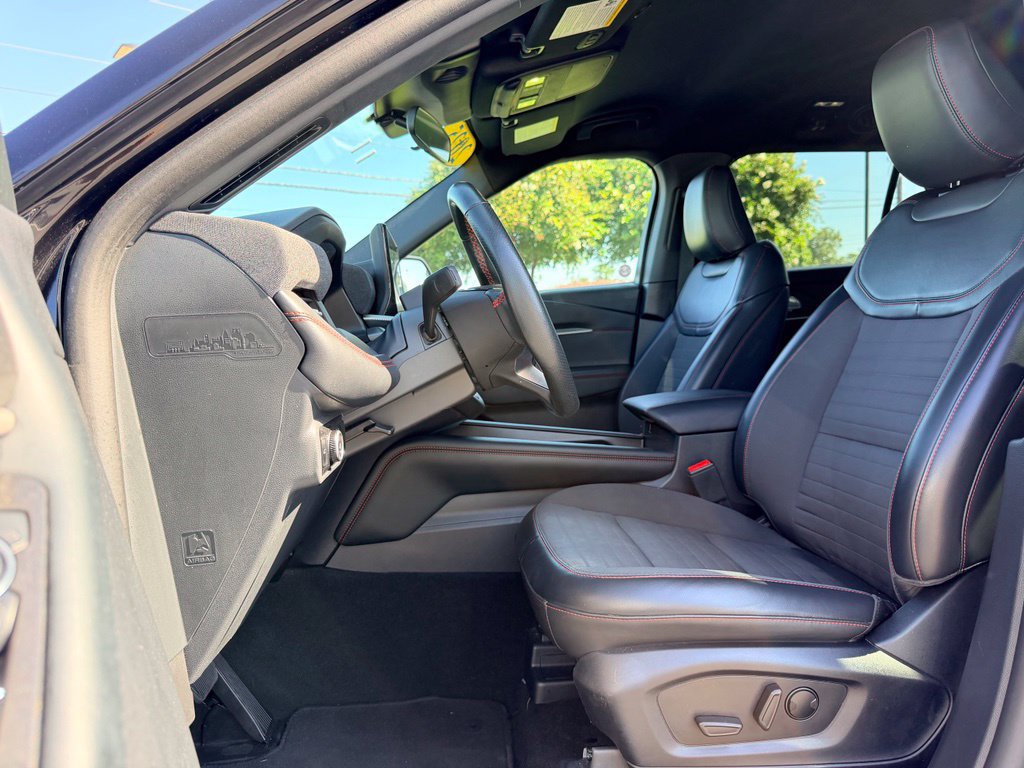 Certified 2025 Ford Explorer ST-Line w/ ST-Line Street Pack AWD/4WD image 25