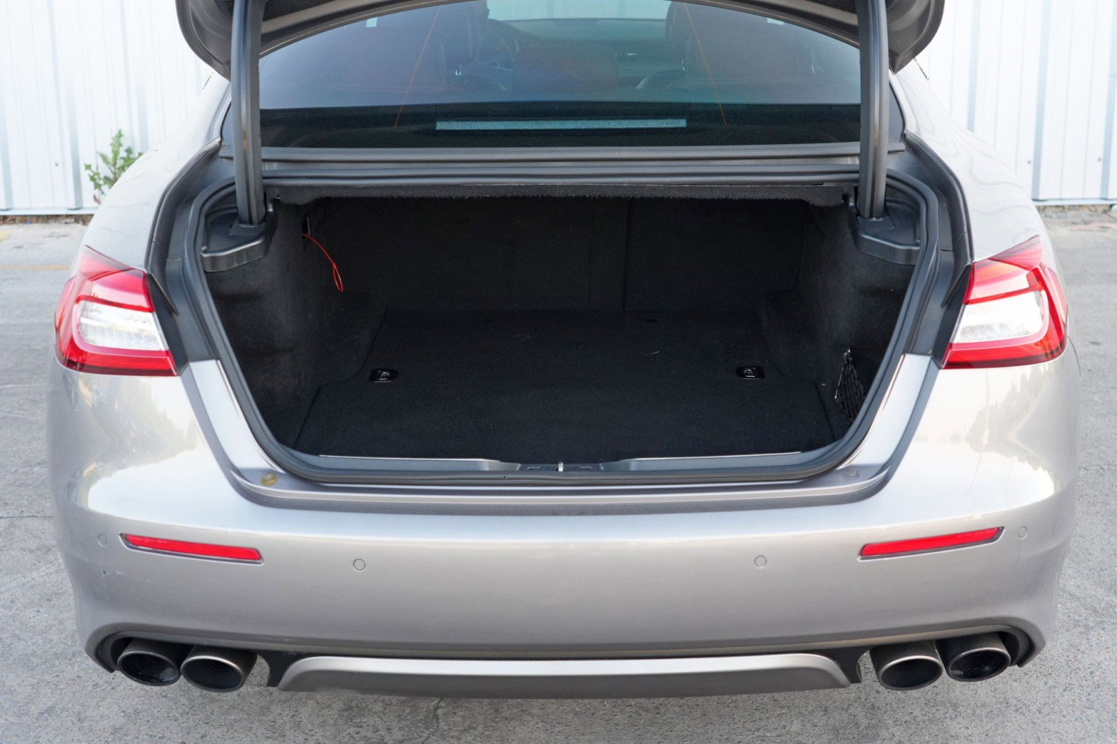 Used 2017 Maserati Quattroporte S GranLusso image 9