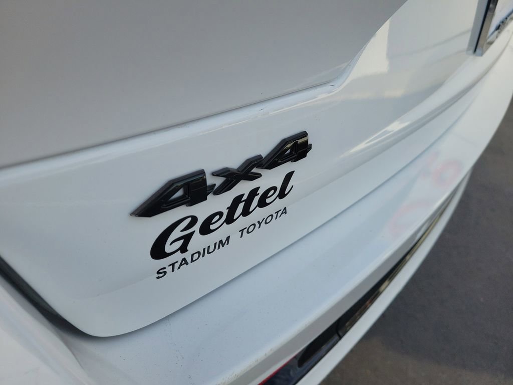 Used 2025 Jeep Grand Cherokee Summit w/ Obsidian Package image 7