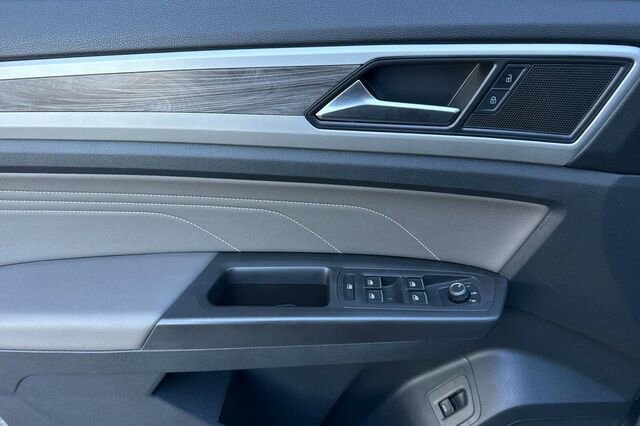 Certified 2023 Volkswagen Atlas Cross Sport SE w/ Black Wheel Package image 11