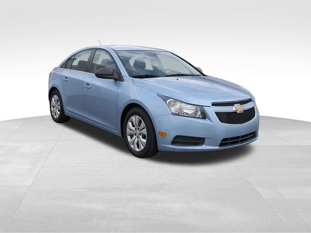 Used 2012 Chevrolet Cruze LS w/ Connectivity Package FWD image 6