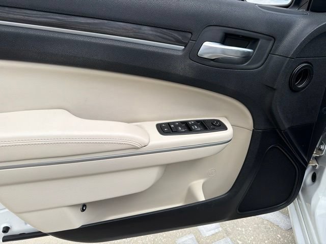 Used 2019 Chrysler 300 Touring L w/ Quick Order Package 22F RWD image 11