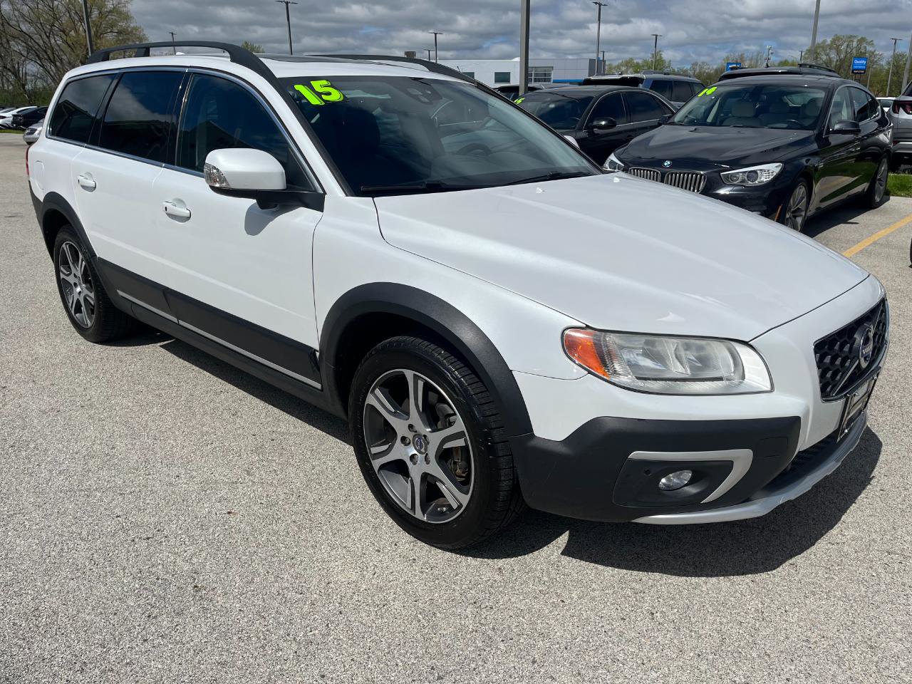 Used 2015 Volvo XC70 T6 w/ Proximity Package AWD/4WD image 7