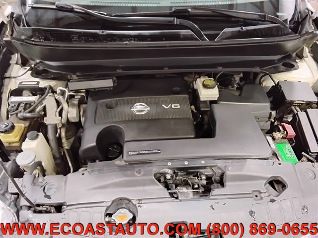 Used 2013 Nissan Pathfinder SL w/ Cargo Pkg AWD/4WD image 9
