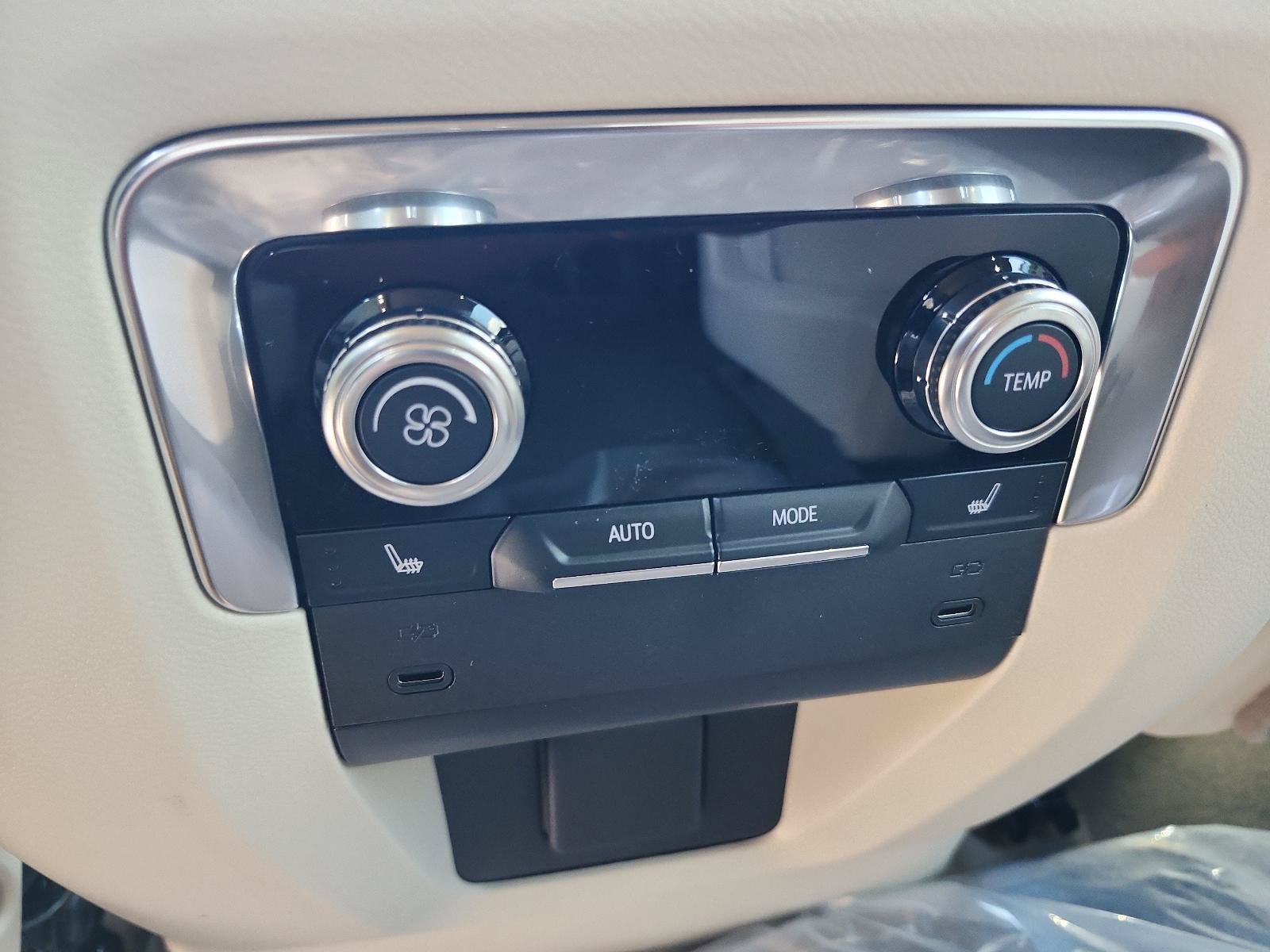 New 2026 GMC Yukon XL Denali w/ Sun & Power Step Package AWD/4WD image 10