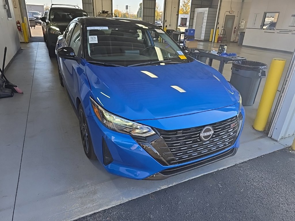 Used 2025 Nissan Sentra SR w/ Midnight Edition FWD image 1