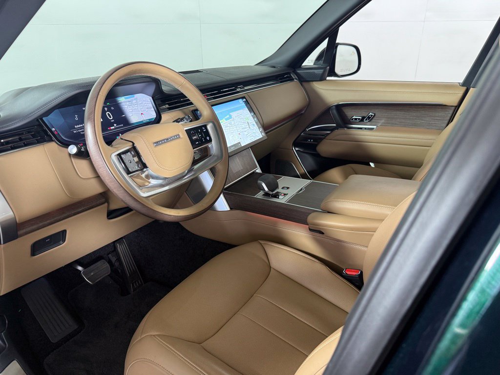 Used 2025 Land Rover Range Rover Long Wheelbase Autobiography AWD/4WD image 13