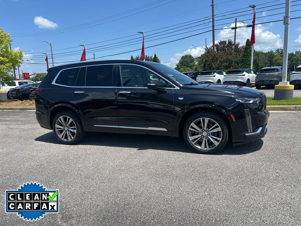 Used 2022 Cadillac XT6 Premium Luxury FWD image 2