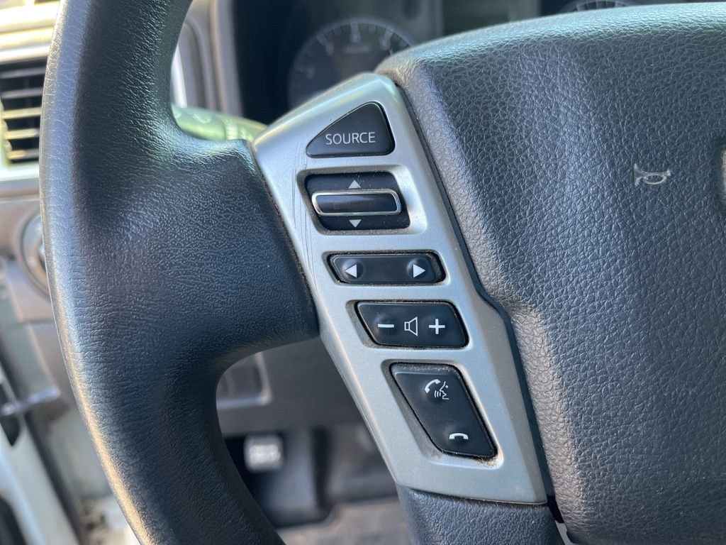 Used 2017 Nissan Titan S image 13