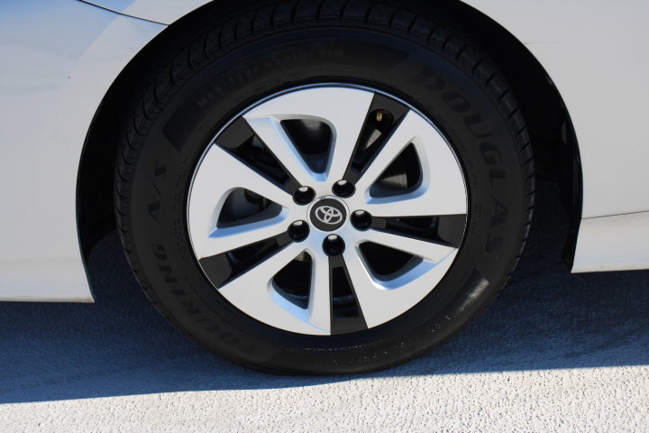 Used 2018 Toyota Prius Prime Plus image 9