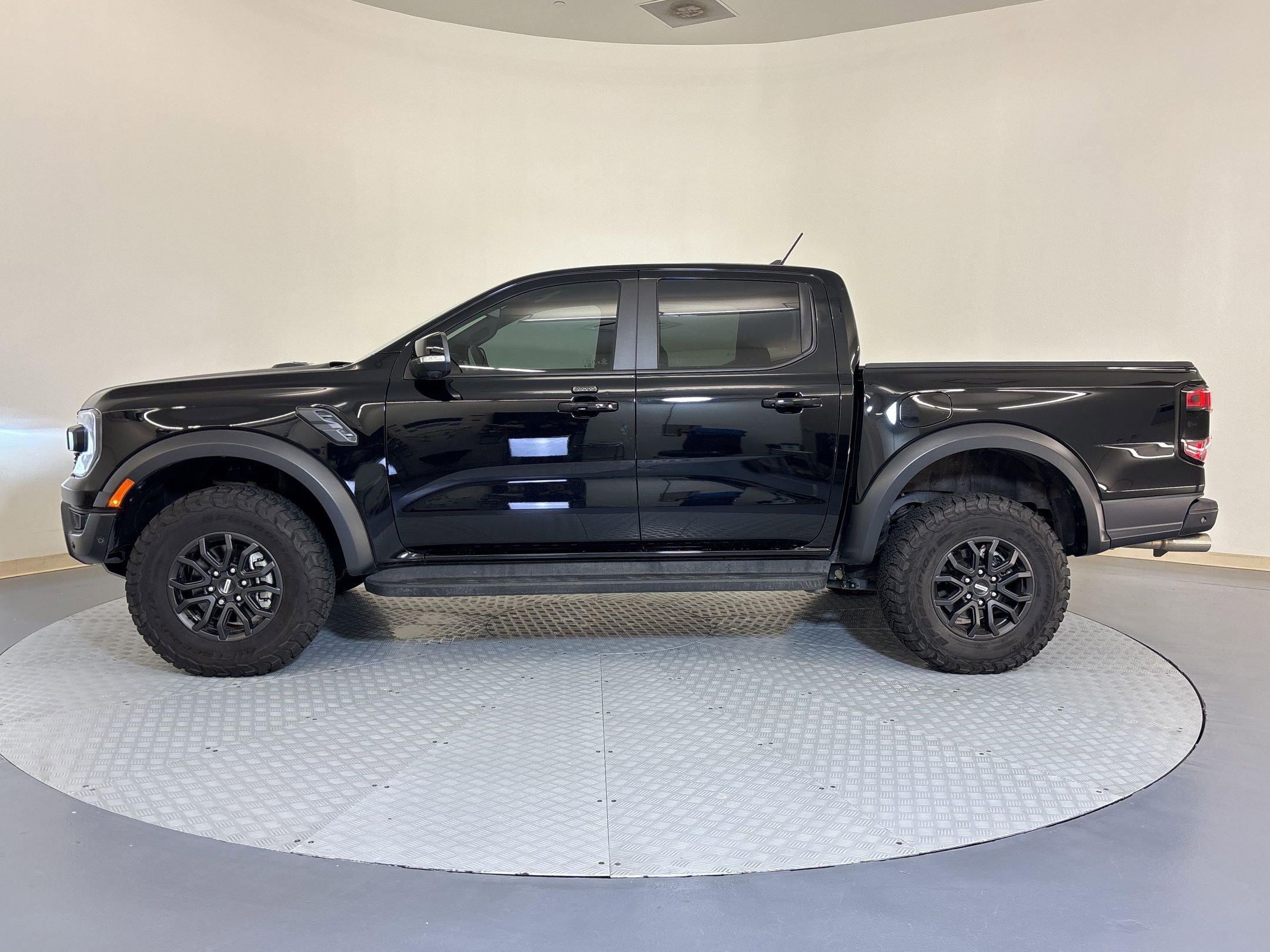 Used 2024 Ford Ranger Raptor image 2