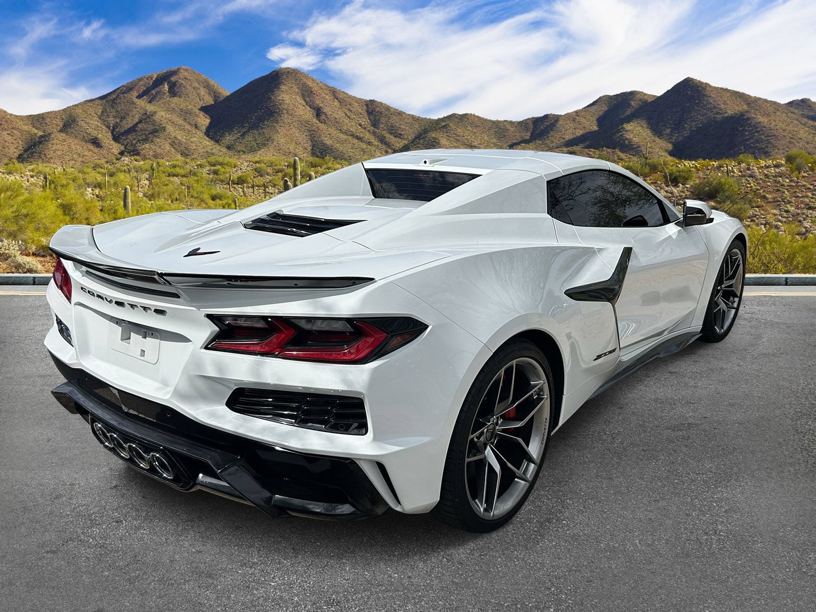 Used 2025 Chevrolet Corvette Z06 w/ Stealth Interior Trim Package RWD image 5
