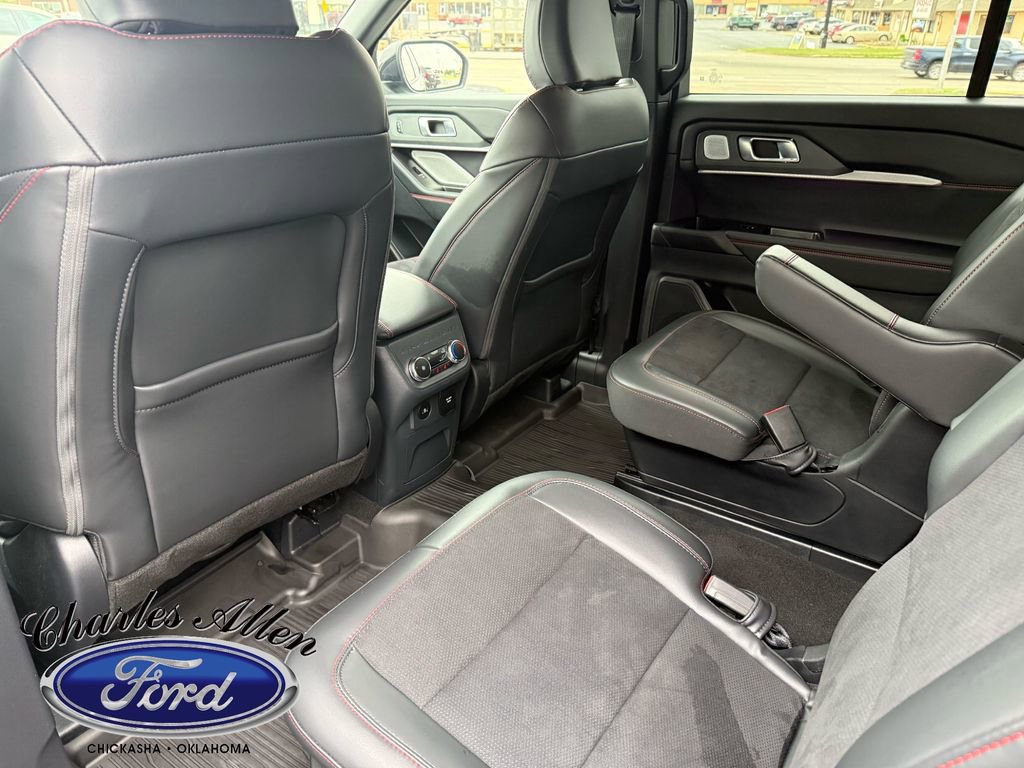 Used 2025 Ford Explorer ST w/ Sun And Sound Package AWD/4WD image 16