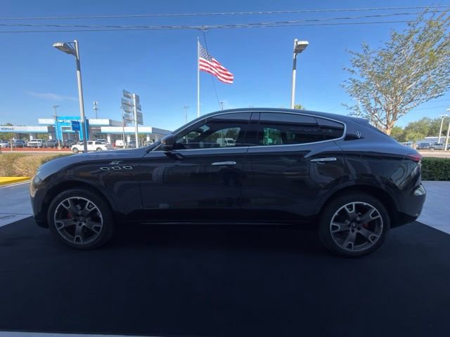 Used 2023 Maserati Levante GT AWD/4WD image 16