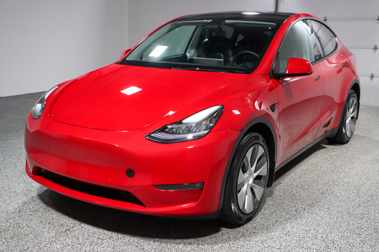 Used 2021 Tesla Model Y Long Range image 25