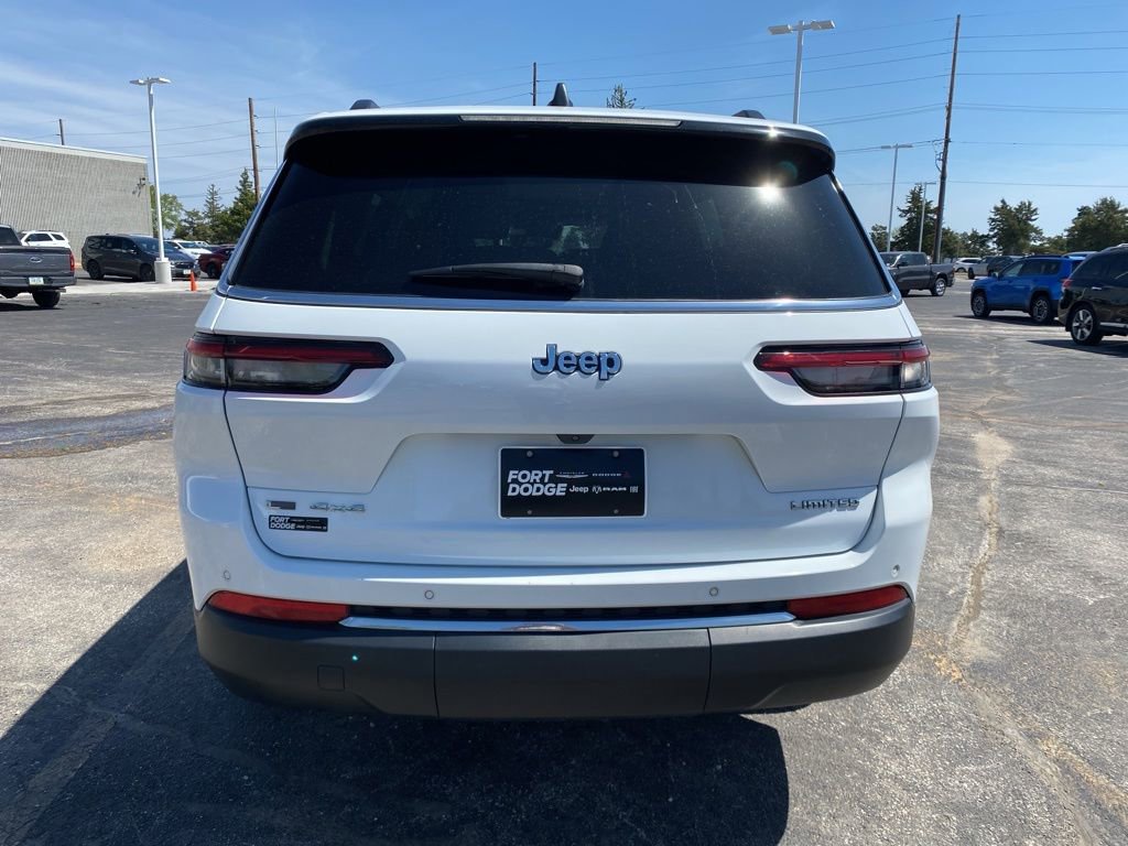 Used 2023 Jeep Grand Cherokee L Limited AWD/4WD image 4
