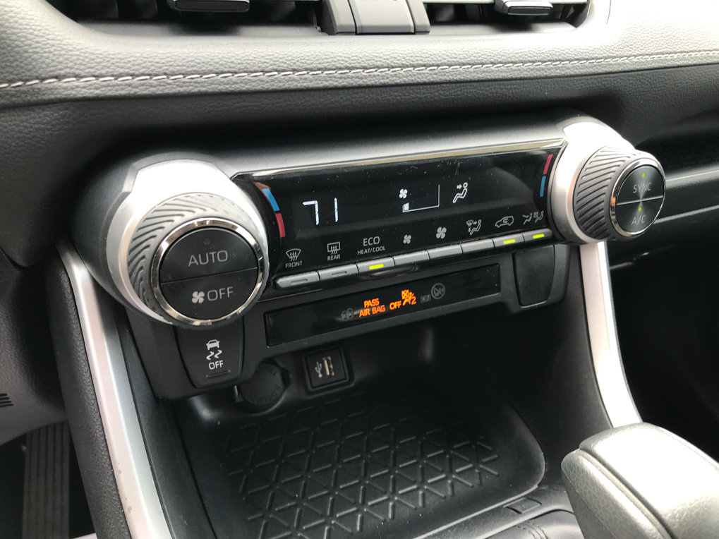 Certified 2025 Toyota RAV4 LE AWD/4WD image 20