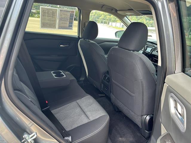 Used 2024 Nissan Rogue SV image 19