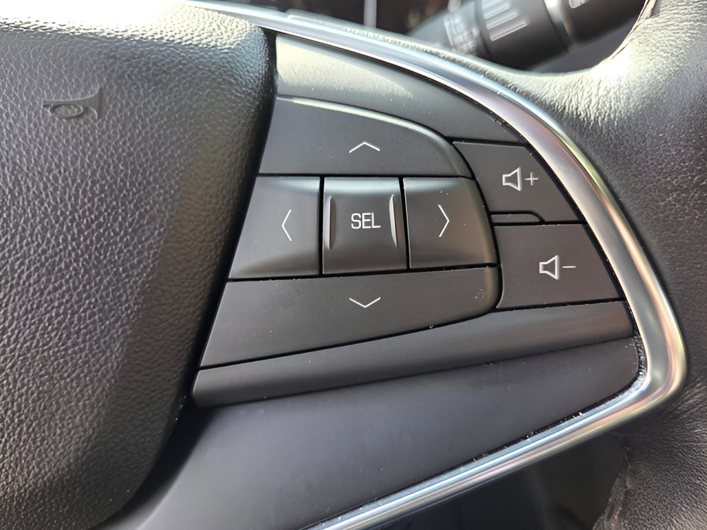 Used 2023 Cadillac XT5 Luxury FWD image 25