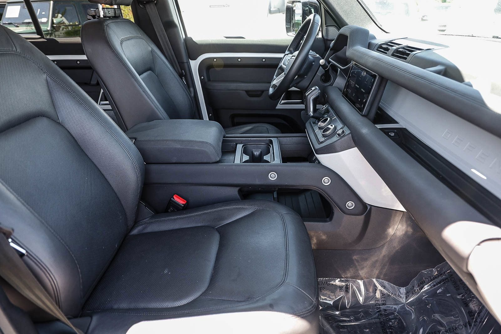 Used 2023 Land Rover Defender 110 S AWD/4WD image 17