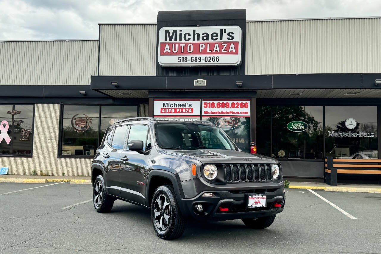 Used 2019 Jeep Renegade Trailhawk w/ UConnect 8.4 Nav Group AWD/4WD image 2