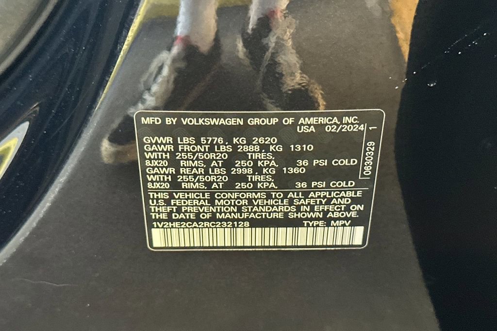 Used 2024 Volkswagen Atlas Cross Sport SE image 32