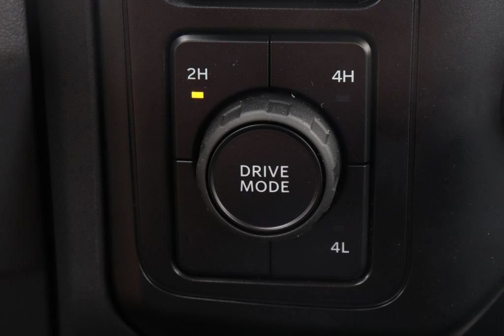 New 2025 Ford F550 4x4 Regular Cab Super Duty image 15