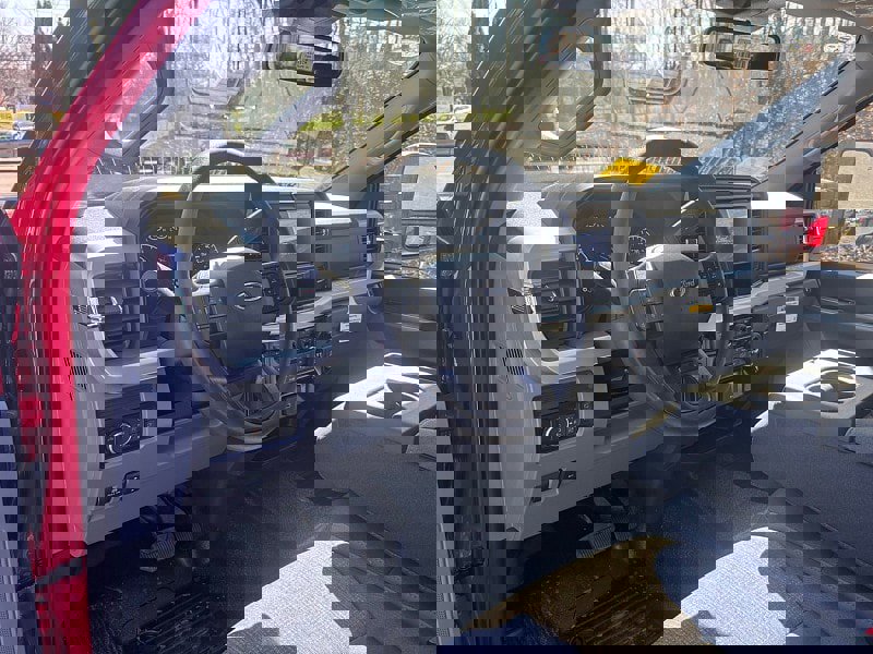 New 2025 Ford F550 4x4 SuperCab Super Duty w/ XLT Value Package image 16